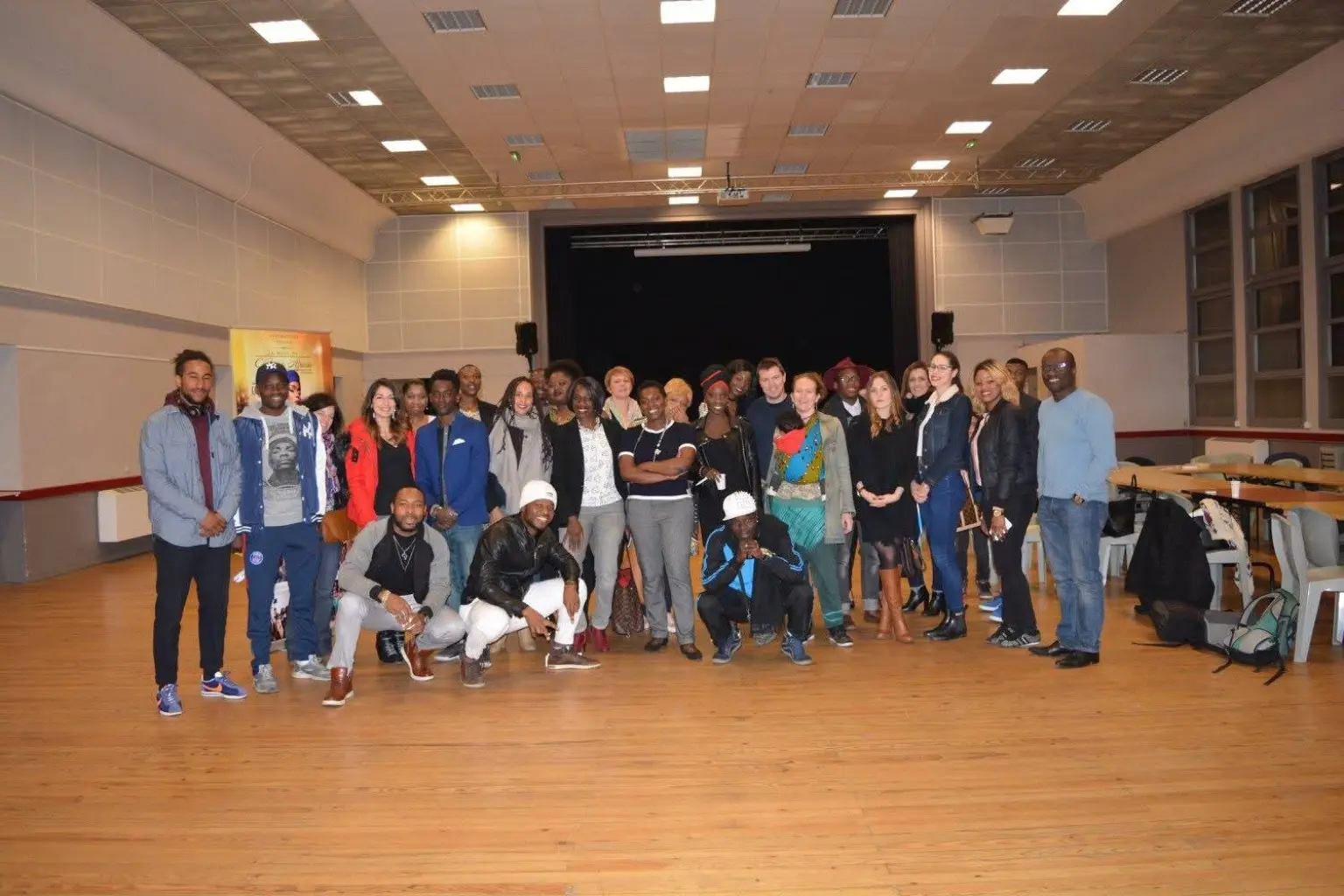Groupe de jeunes réuni à Bordeaux à l’issue d’une rencontre